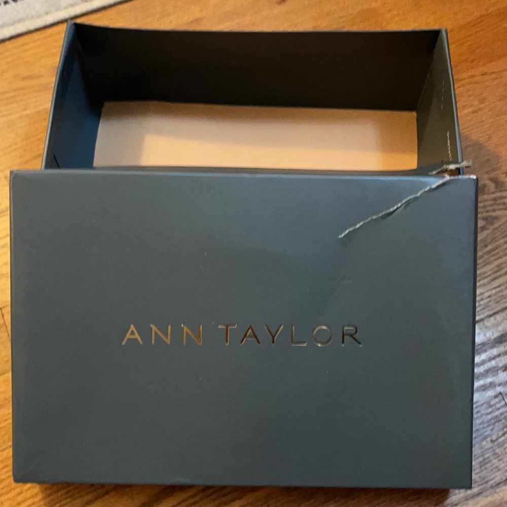Ann Taylor Black Heeled Sandal 7 1/2 - Picture 6 of 7